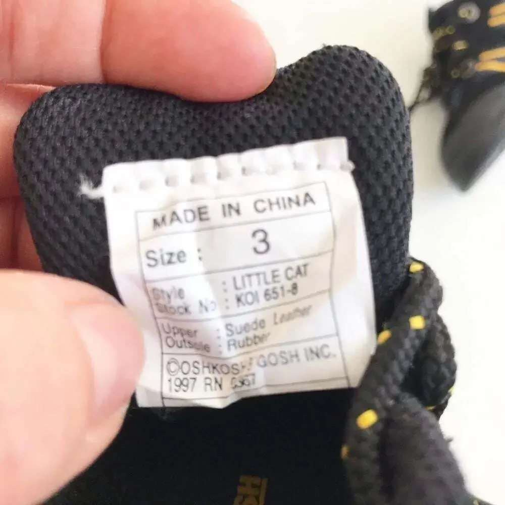 Oshkosh black leather lace up shoes EUC size 3